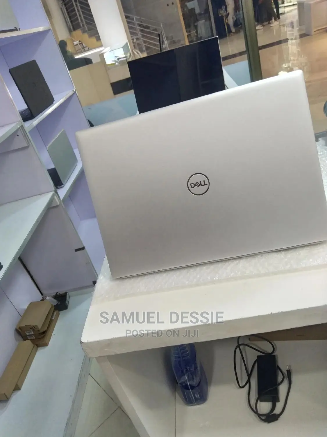 New Laptop Dell Inspiron 15 16GB Intel Core I7 SSD 512GB