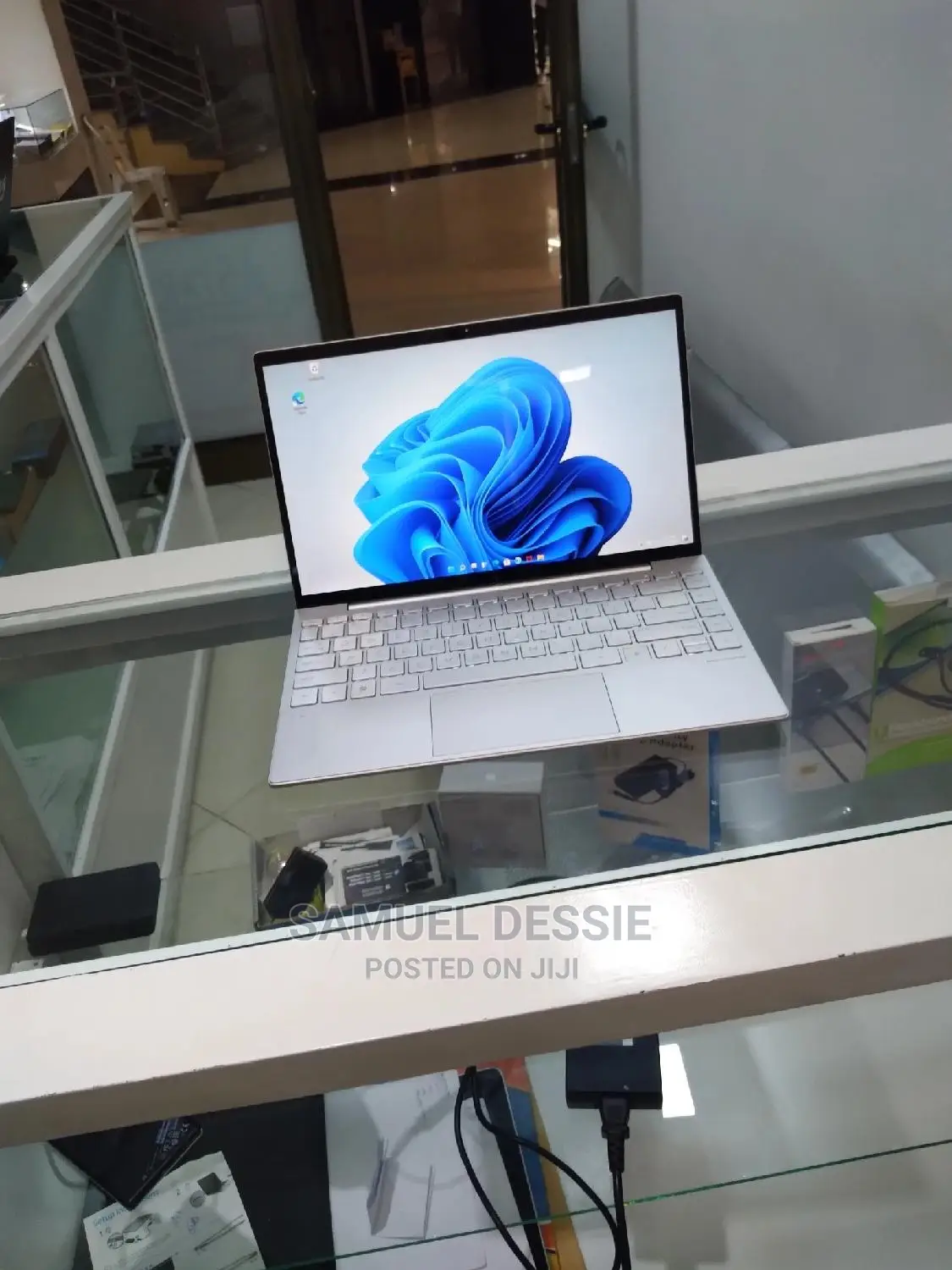 New Laptop HP Envy 14 16GB Intel Core I7 SSD 1T