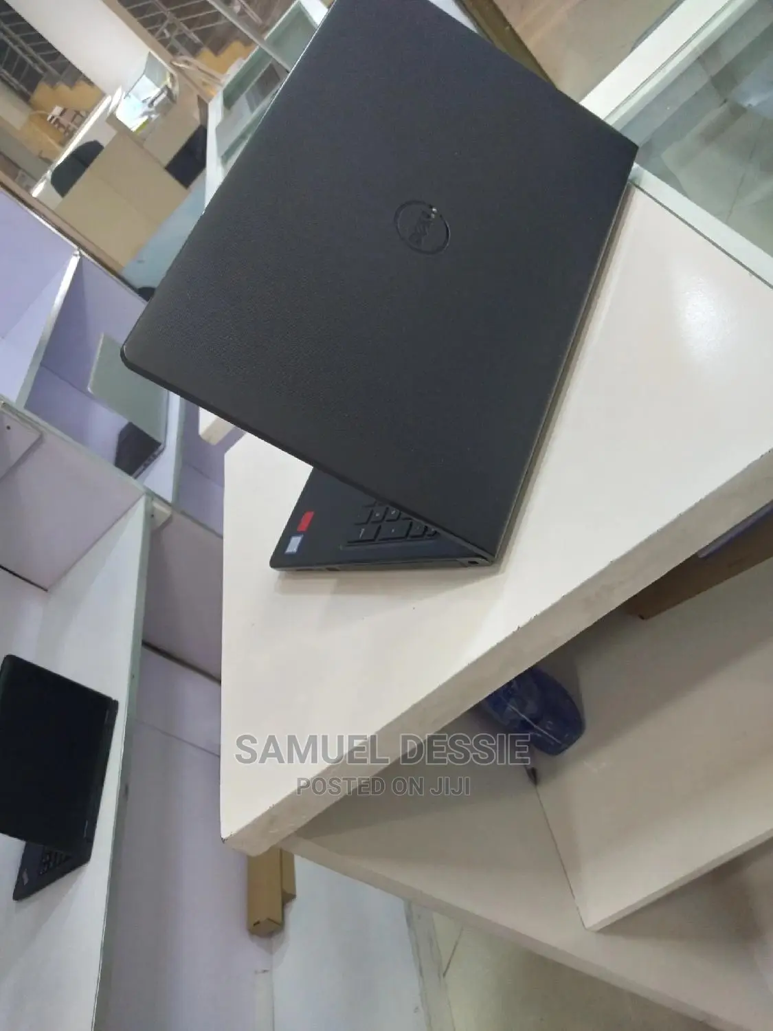 New Laptop Dell Inspiron 15 8GB Intel Core I5 HDD 1T