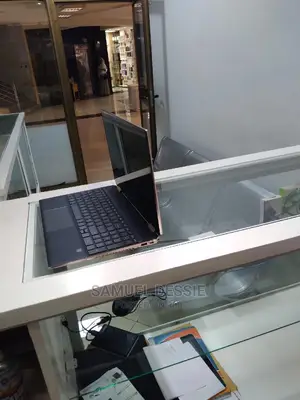 New Laptop HP Spectre 16GB Intel Core I7 SSD 512GB