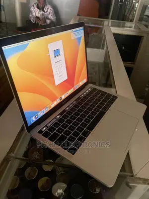 Laptop Apple MacBook Pro 2020 8GB Intel Core I5 SSD 256GB