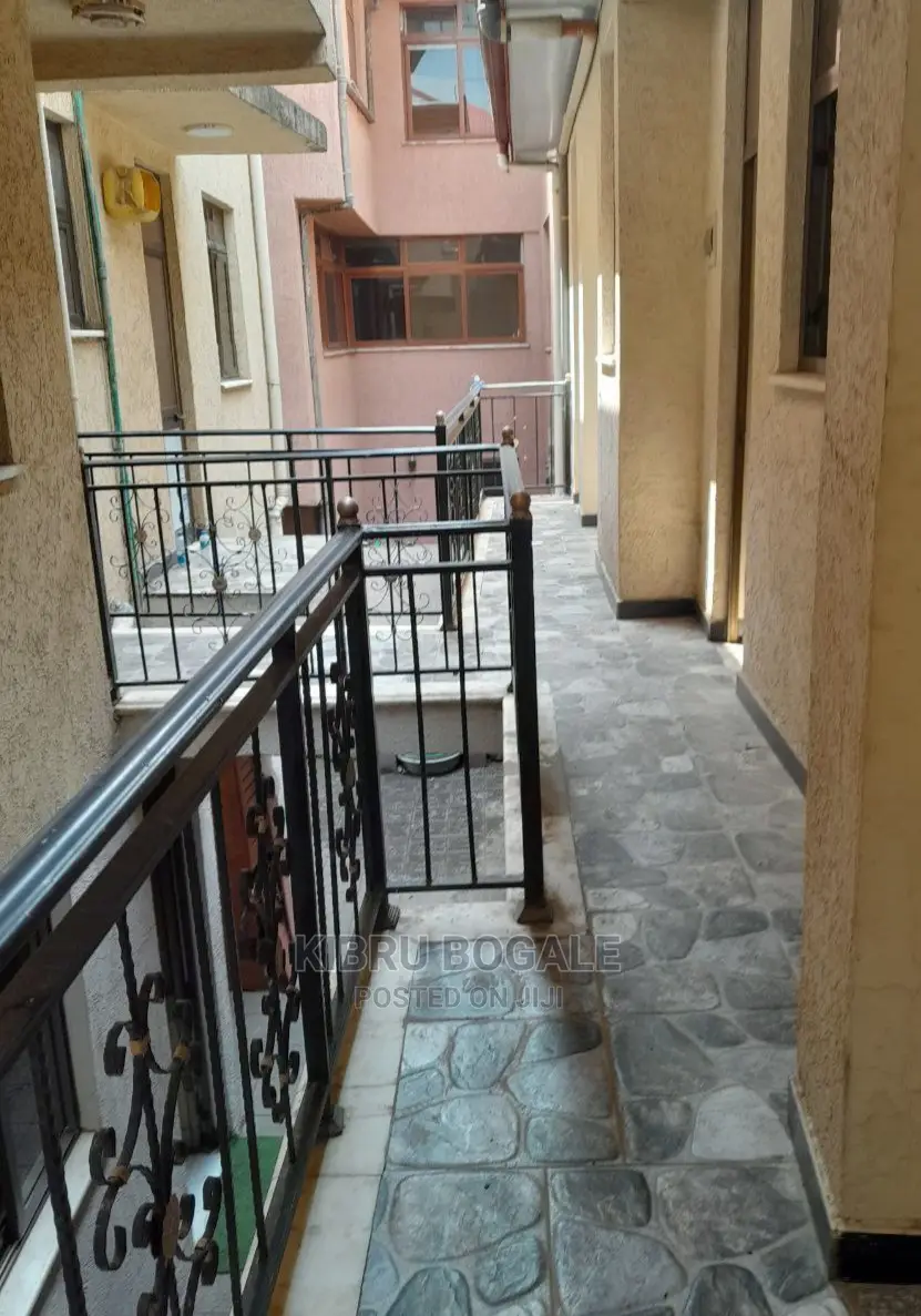 9bdrm House in Samit, Bole for sale