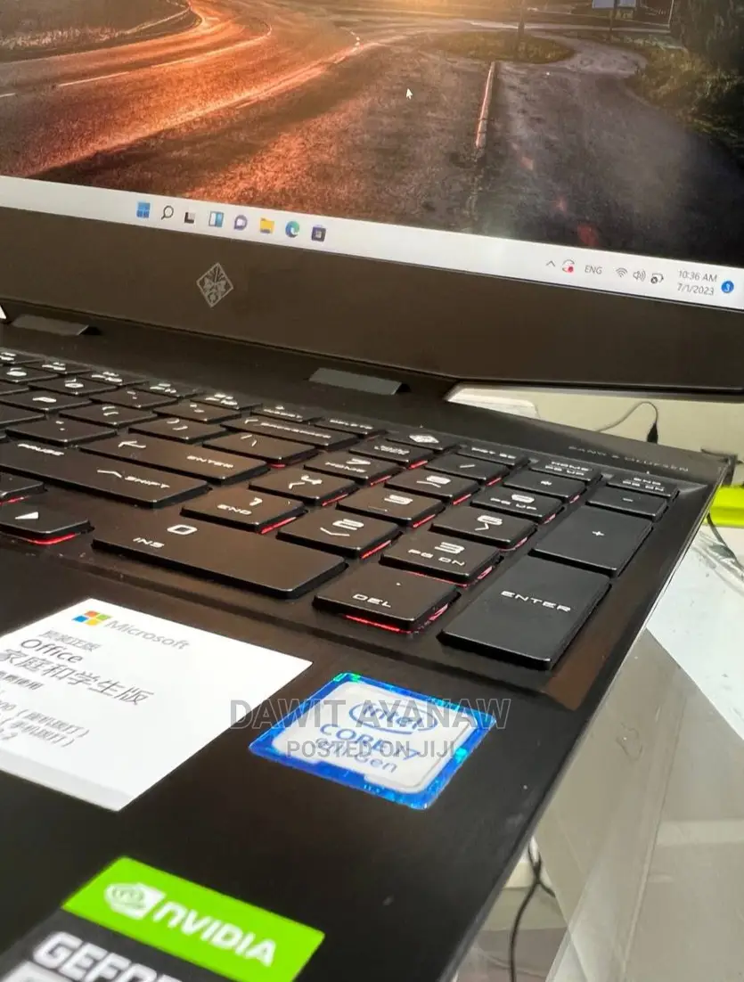 New Laptop HP 15-Dy1031wm 8GB Intel Core I7 HDD+SSD 256GB