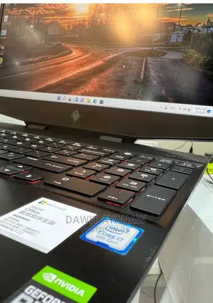New Laptop HP 15-Dy1031wm 8GB Intel Core I7 HDD+SSD 256GB