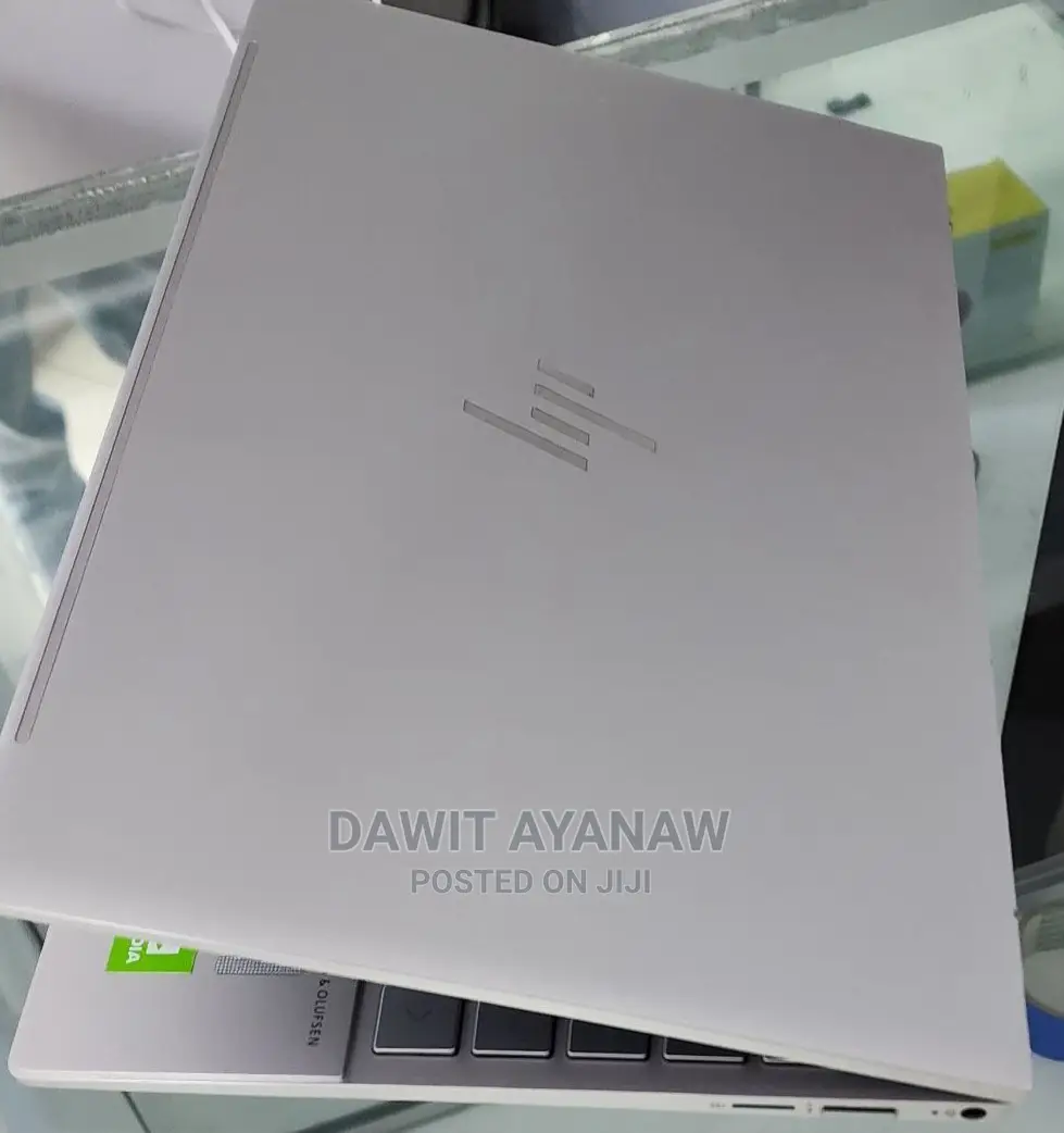 New Laptop HP Envy 14 8GB Intel Core I7 SSD 512GB