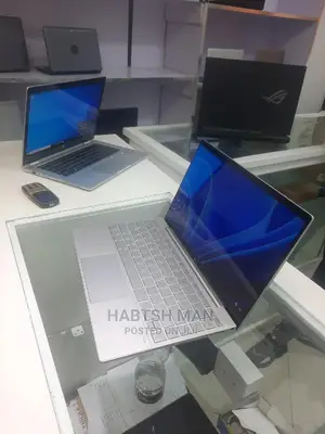 Photo - New Laptop Apple MacBook Pro 2019 32GB Intel Core I9 SSD 1T