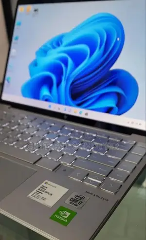 New Laptop HP Envy X360 8GB Intel Core I7 SSD 512GB