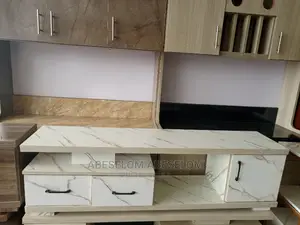 1,50 Cm ላምኔት ቲቪ እስታንድ