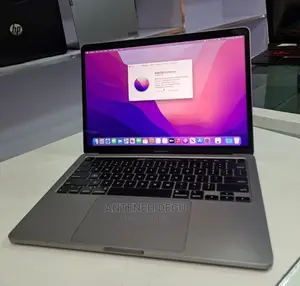 Photo - New Laptop Apple MacBook Pro 2020 M1 16GB Intel Core I5 SSD 1T