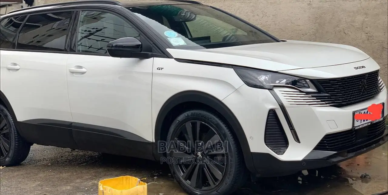 Peugeot 5008 2022 White