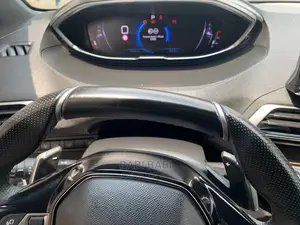 Peugeot 5008 2022 White