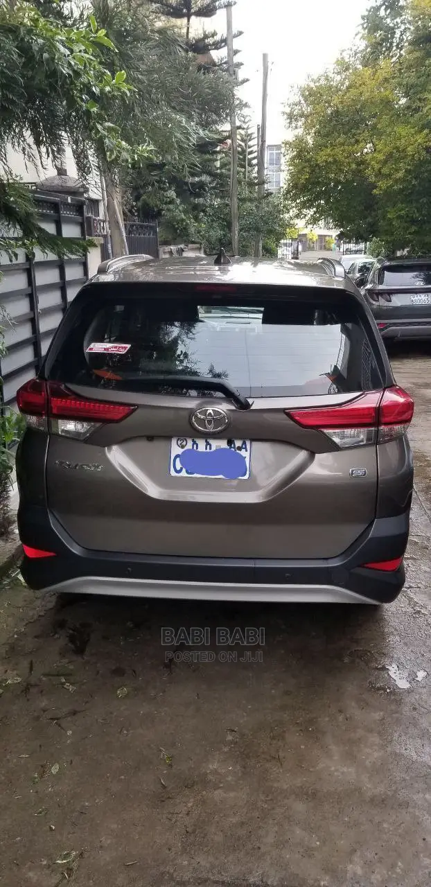 Toyota Rush 2022 Gray