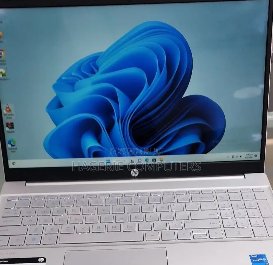 New Laptop HP Pavilion X2 10 12GB Intel Core I5 SSD 512GB