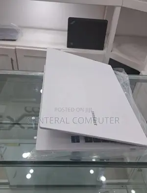 New Laptop Samsung Galaxy Book 2 8GB Intel Core I5 SSD 256GB