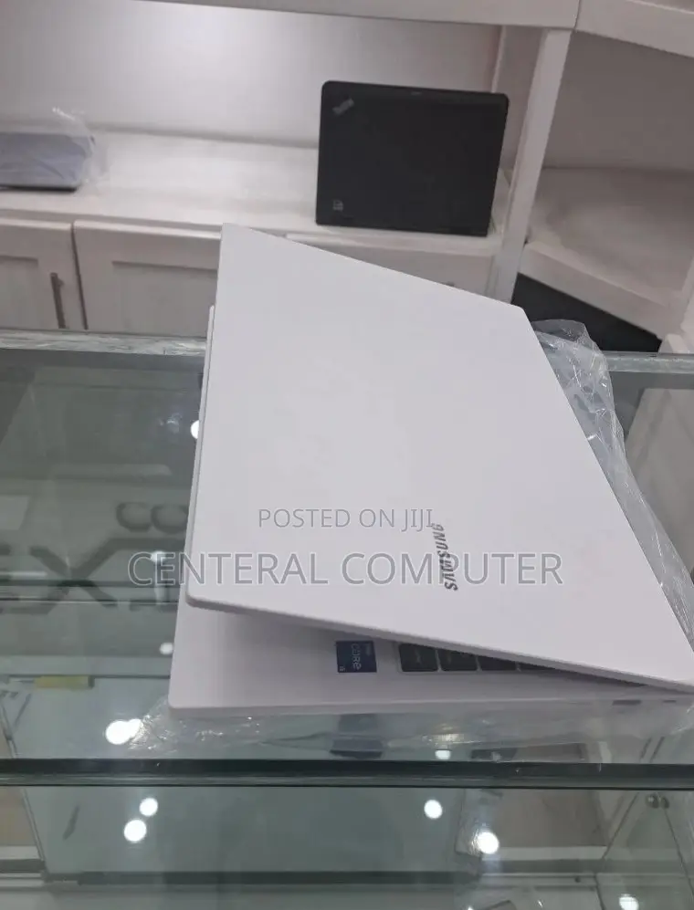 New Laptop Samsung Galaxy Book 2 8GB Intel Core I5 SSD 256GB