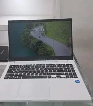 New Laptop Samsung Galaxy Book 2 8GB Intel Core I5 SSD 256GB