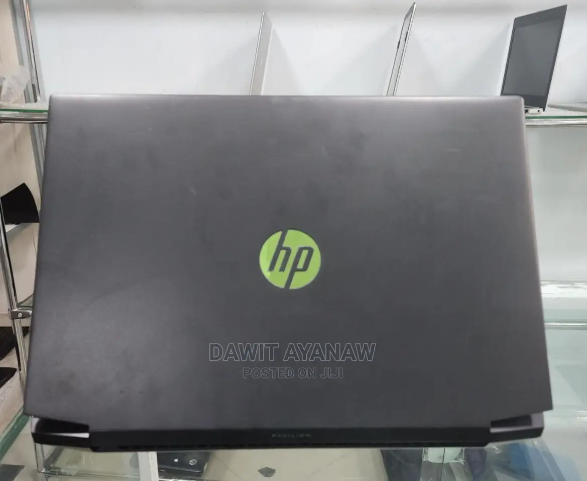 New Laptop 8GB AMD Ryzen 5 SSD 256GB