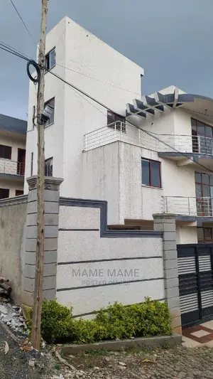 5bdrm House in Addis Abeba, Yeka for sale