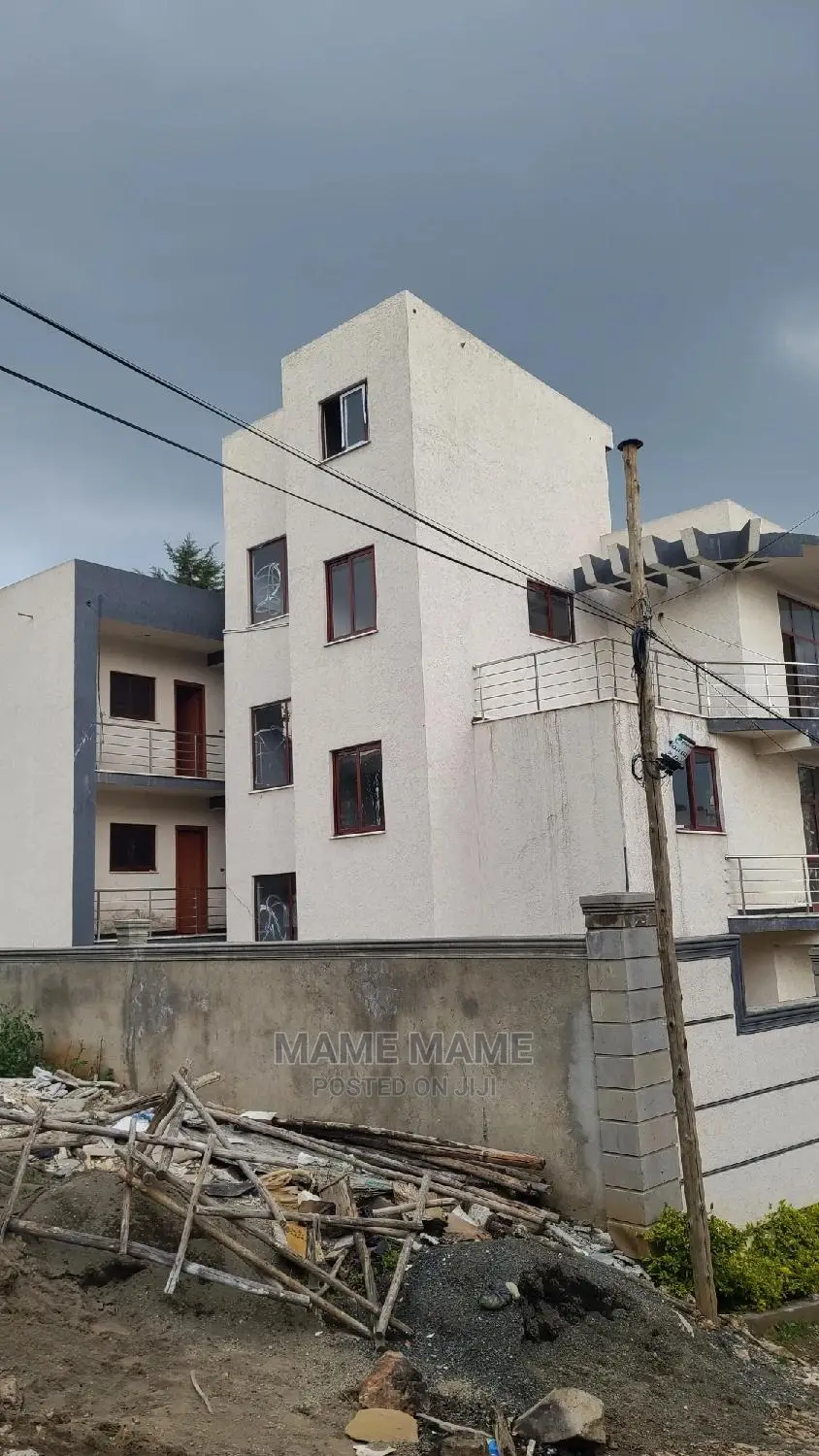 5bdrm House in Addis Abeba, Yeka for sale