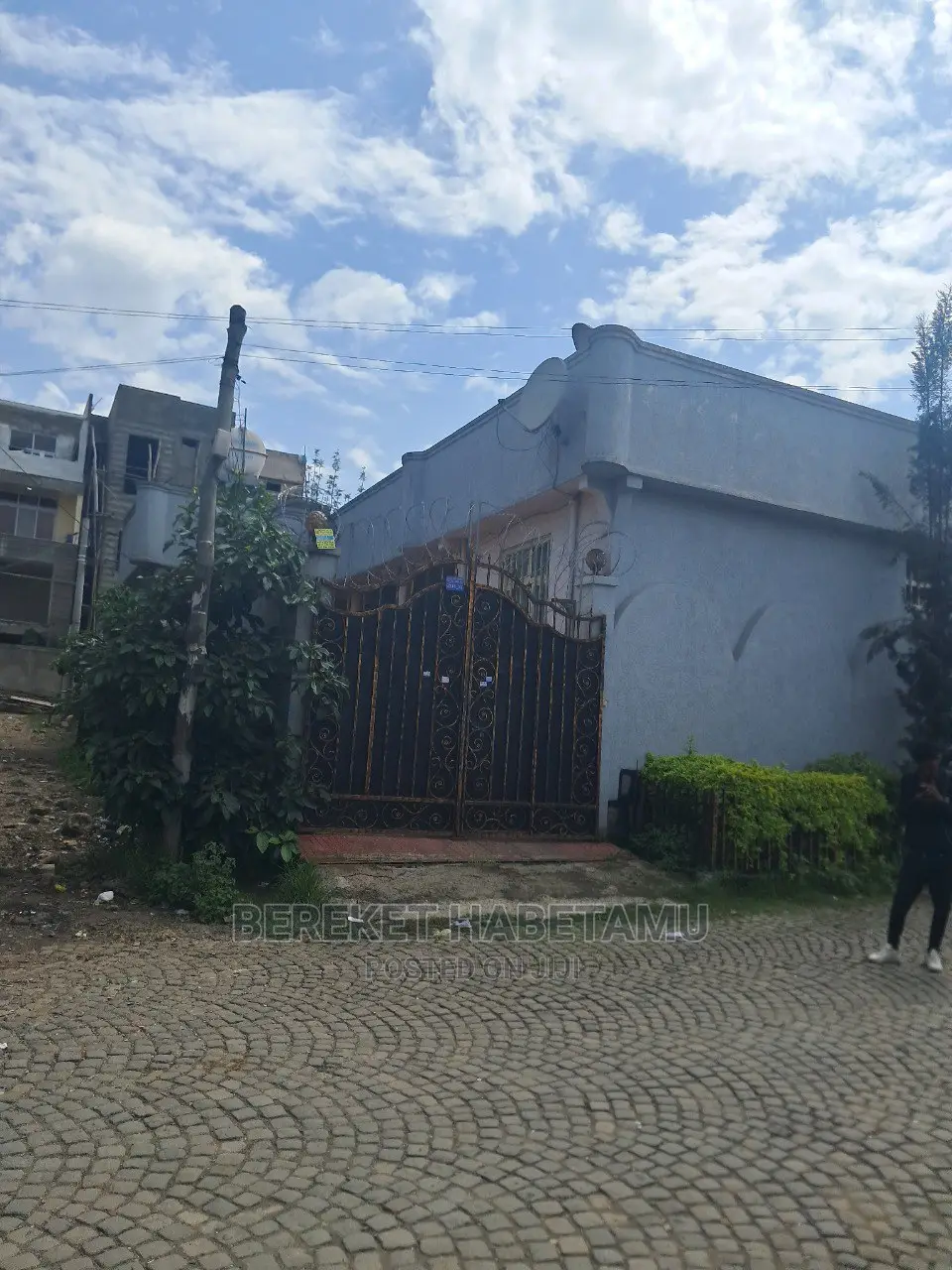 3bdrm House in ለቡ ላፍቶ, Nifas Silk-Lafto for sale