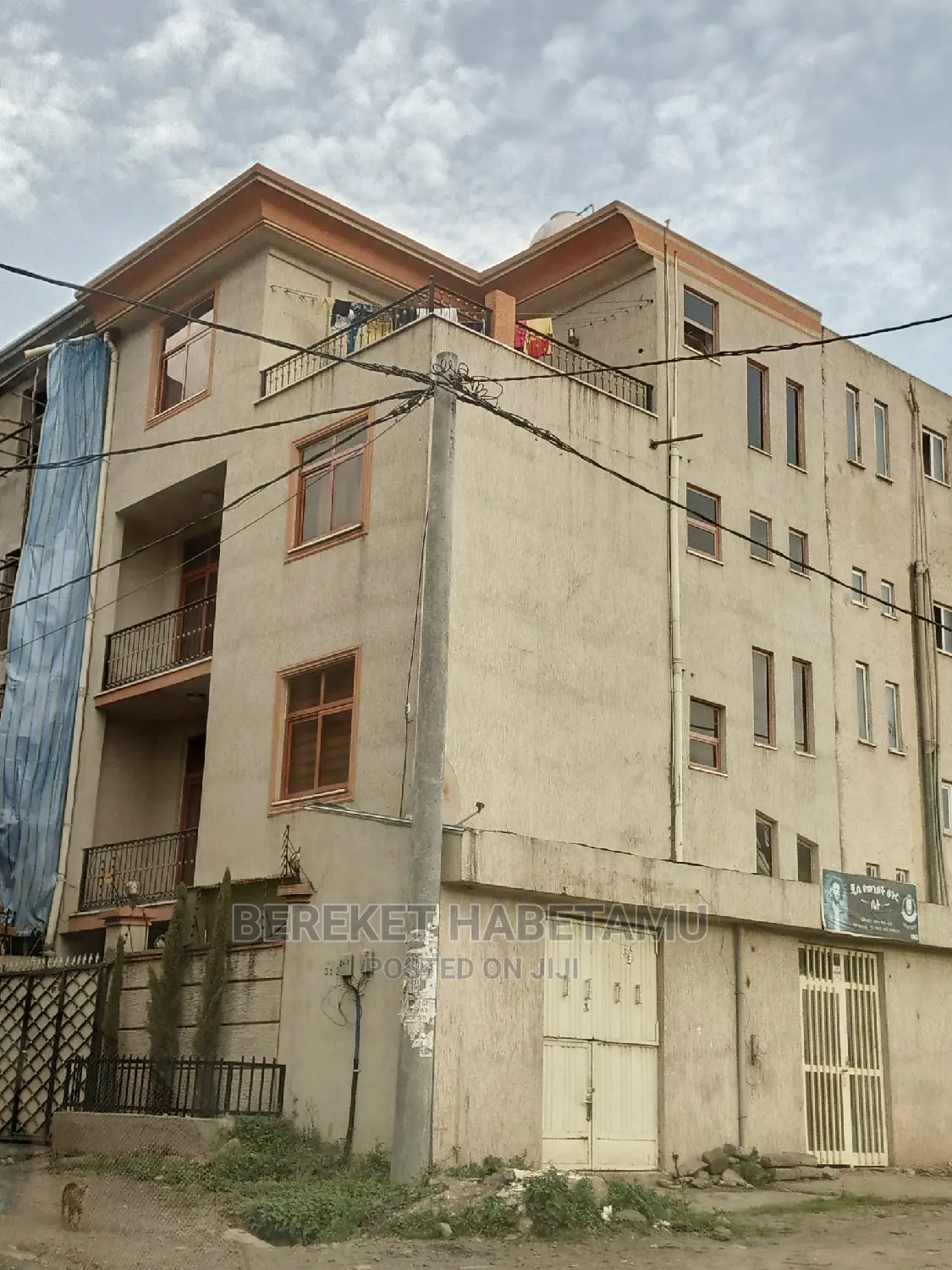 6bdrm House in ሀይሌ ጋርመንት, Nifas Silk-Lafto for sale