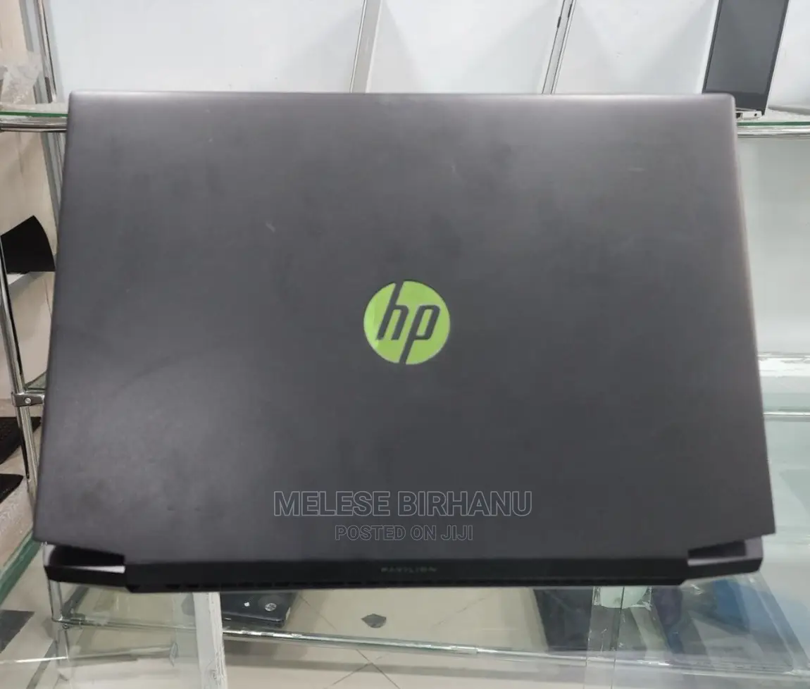 New Laptop HP 8GB AMD Ryzen 5 SSD 256GB