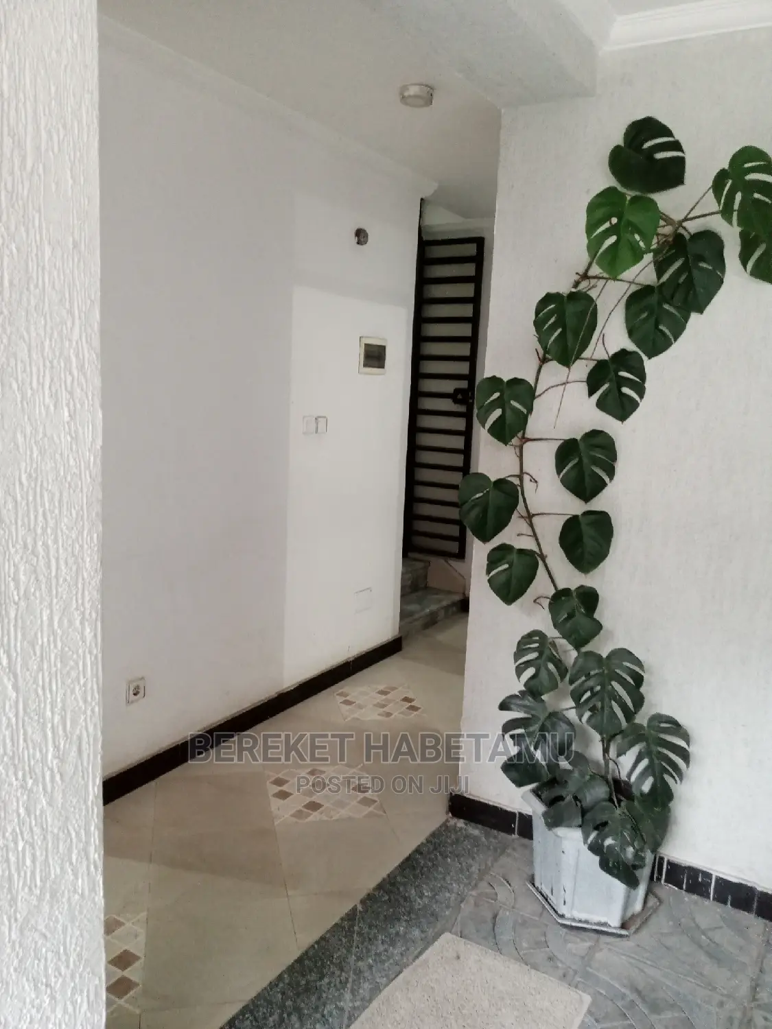 5bdrm House in ሀይሌ ጋርመንት, Nifas Silk-Lafto for sale