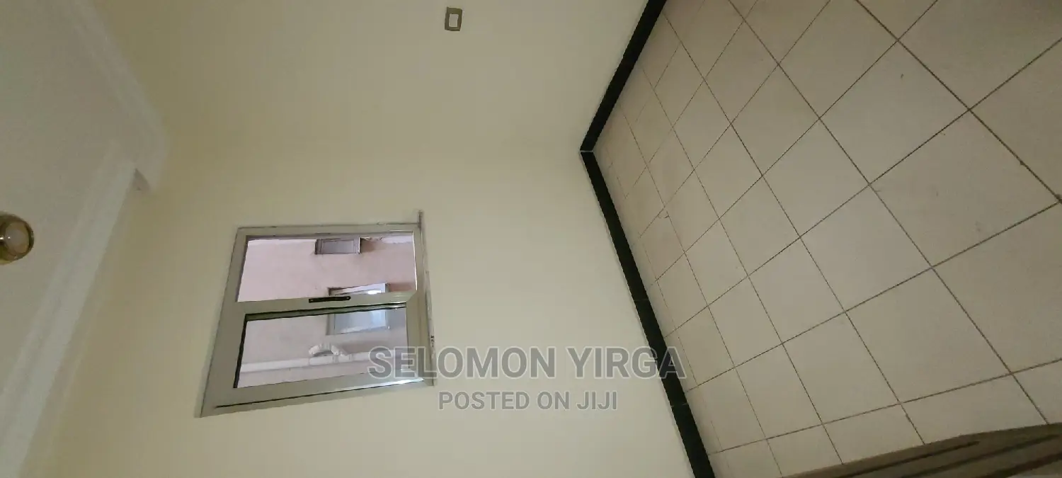 3bdrm Apartment in Addies Ababa, Kirkos for rent