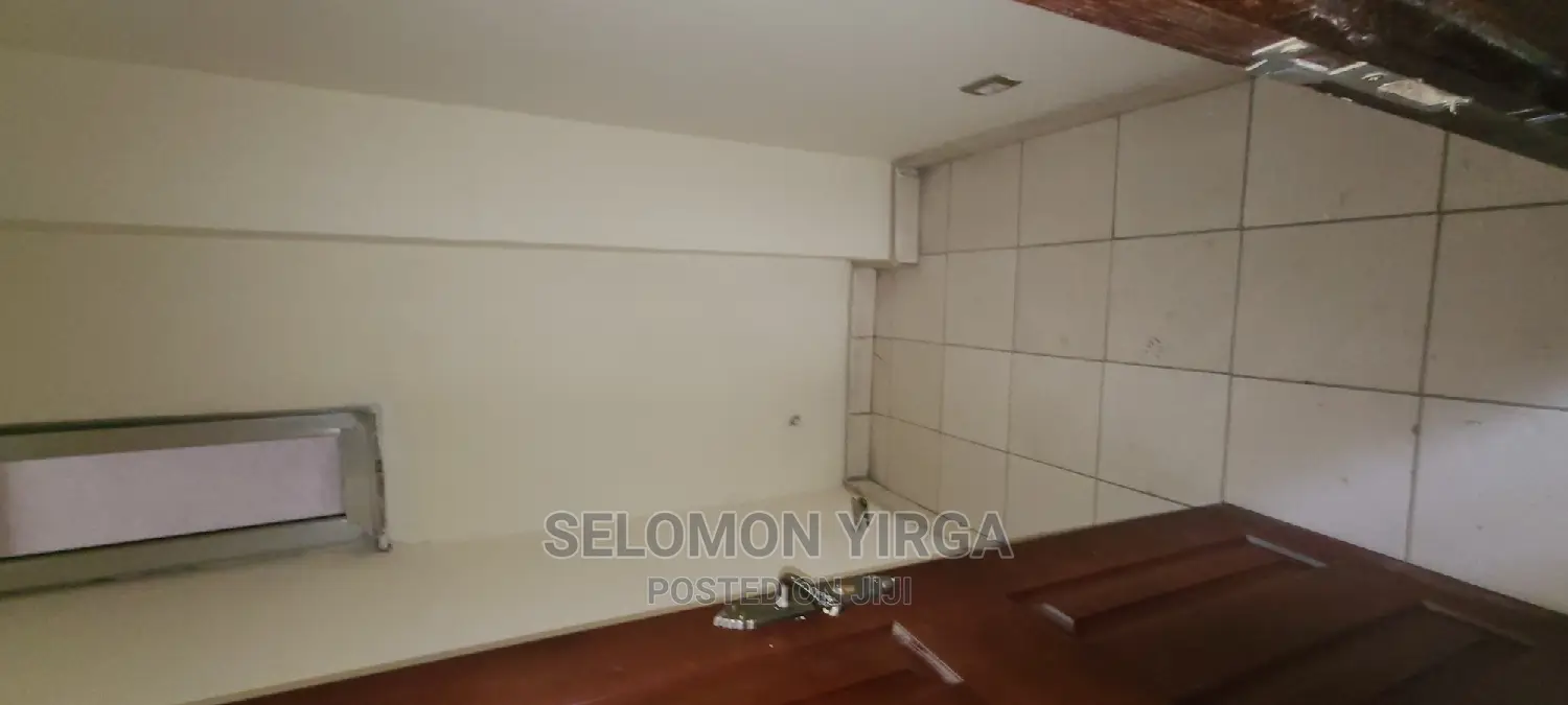 3bdrm Apartment in Addies Ababa, Kirkos for rent