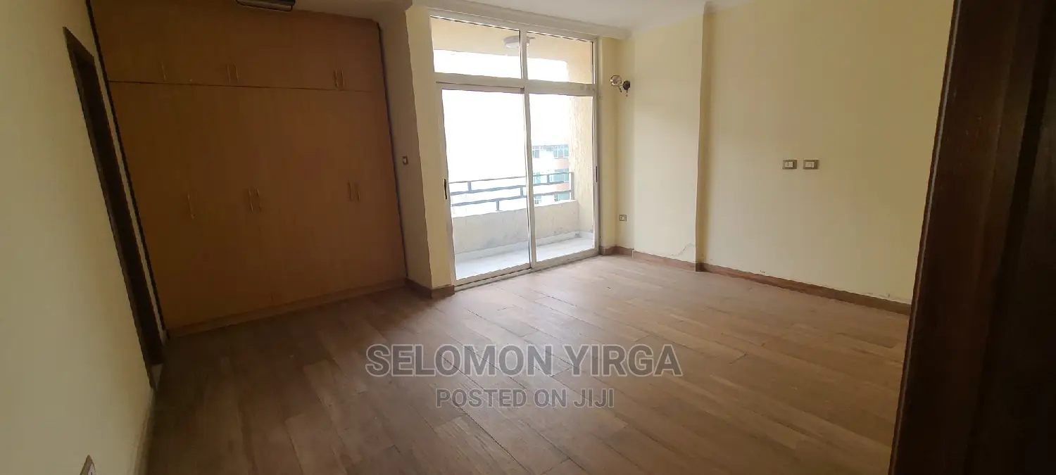 3bdrm Apartment in Addies Ababa, Kirkos for rent
