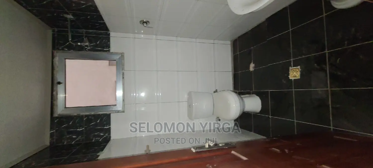 3bdrm Apartment in Addies Ababa, Kirkos for rent