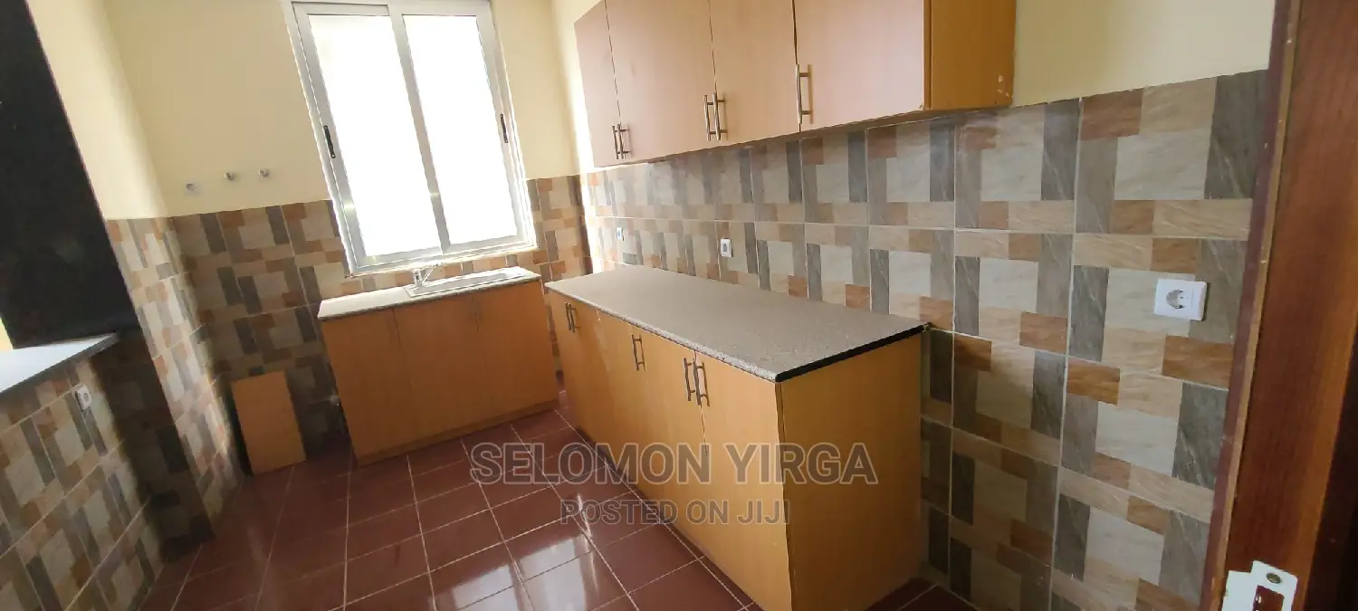 3bdrm Apartment in Addies Ababa, Kirkos for rent