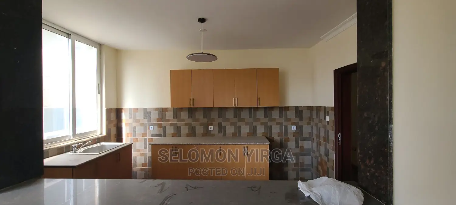 3bdrm Apartment in Addies Ababa, Kirkos for rent