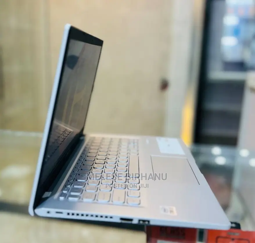 New Laptop Asus 8GB Intel Core I3 SSD 256GB