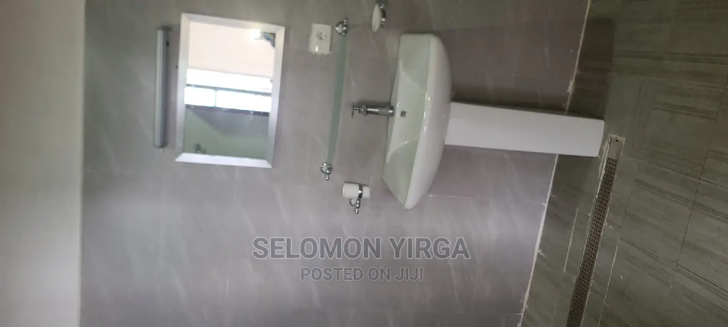 3bdrm Apartment in አድስ አበባ, Bole for rent