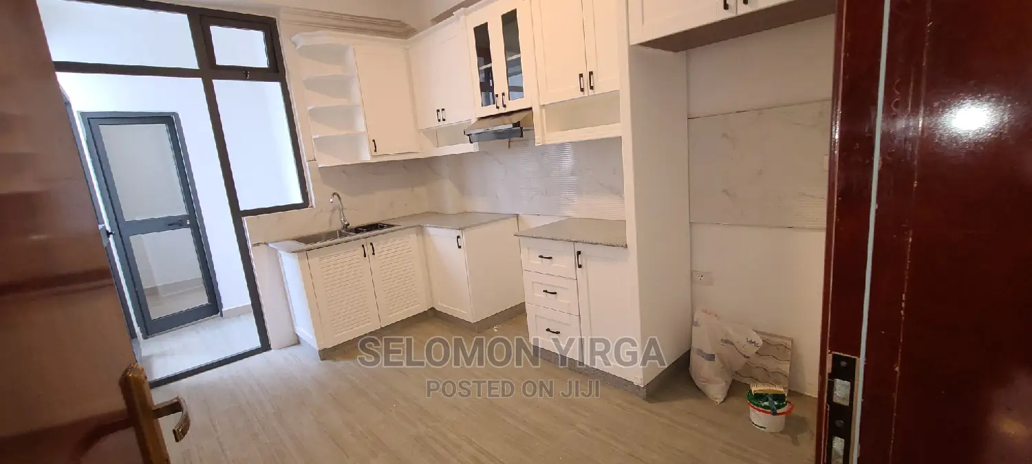 3bdrm Apartment in አድስ አበባ, Bole for rent