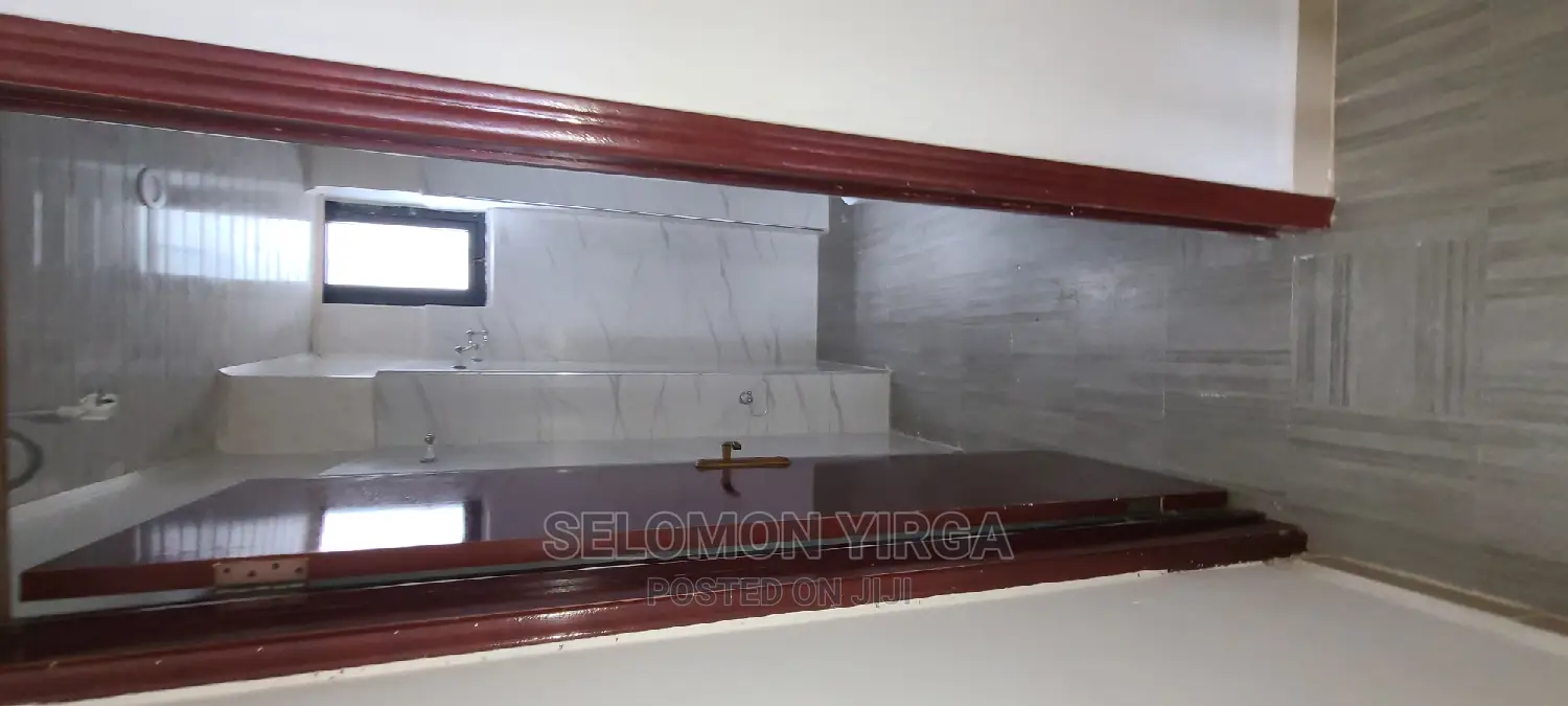 3bdrm Apartment in አድስ አበባ, Bole for rent