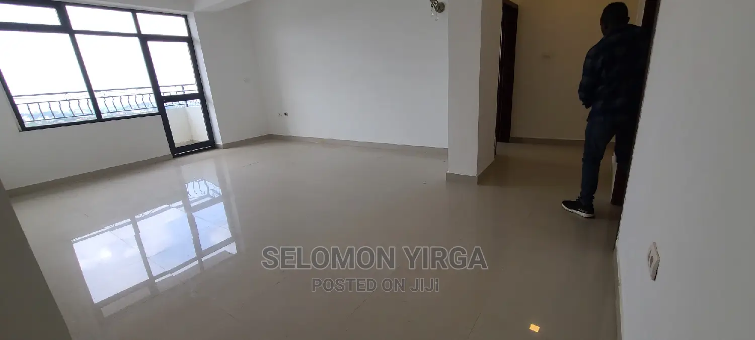 3bdrm Apartment in አድስ አበባ, Bole for rent