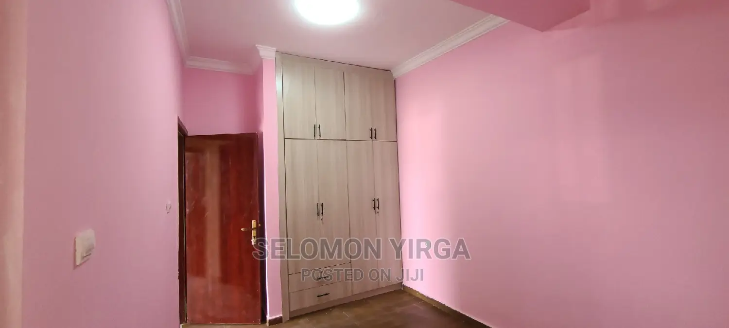 3bdrm Apartment in አድስ አበባ, Bole for rent