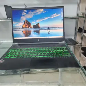 New Laptop HP 8GB AMD Ryzen 5 SSD 256GB