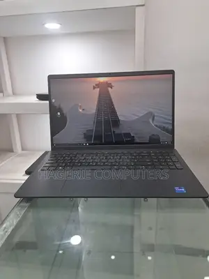 New Laptop Dell Vostro 3500 16GB Intel Core I7 SSD 1T