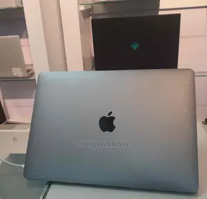 New Laptop Apple MacBook 2016 8GB Intel Core I5 SSD 256GB