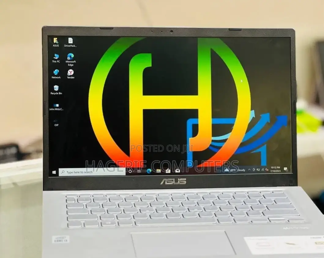 New Laptop Asus C300 8GB Intel Core I3 SSD 256GB