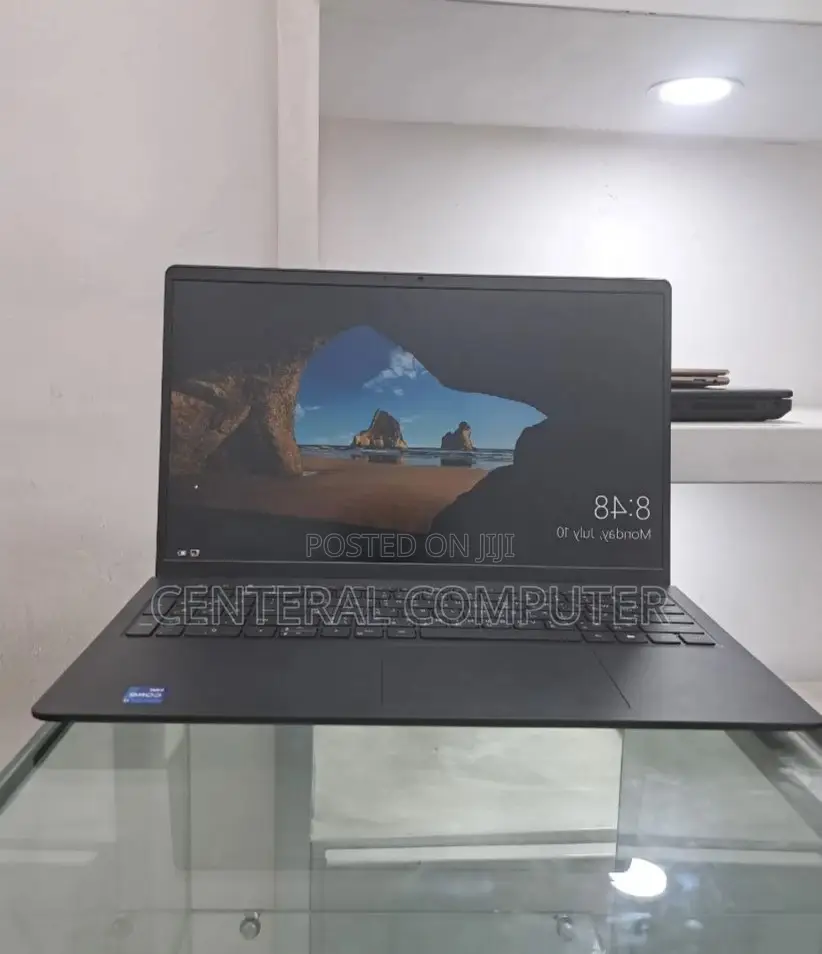 New Laptop Dell Vostro 3500 16GB Intel Core I7 HDD 1T