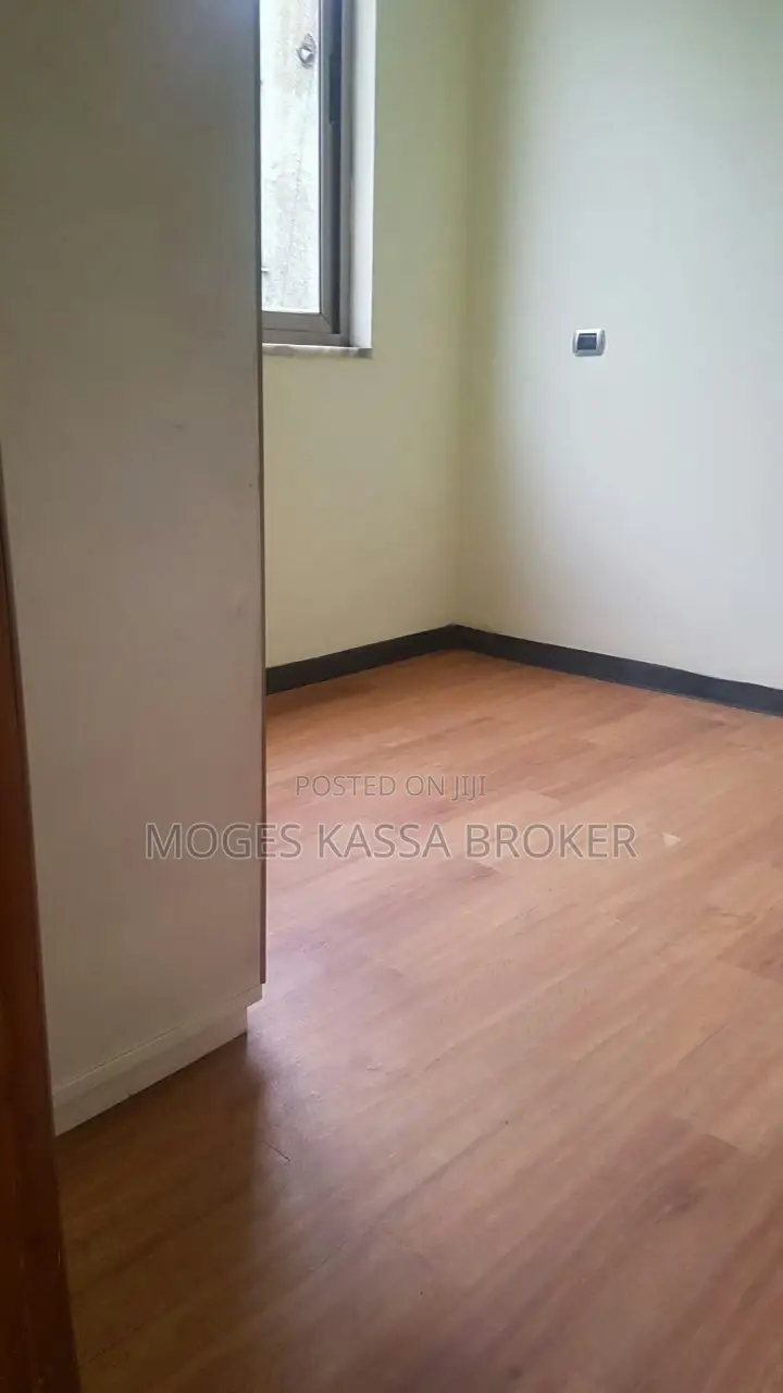 1bdrm Condo in ሰሚት ኮንደሚኒየም, Yeka for sale