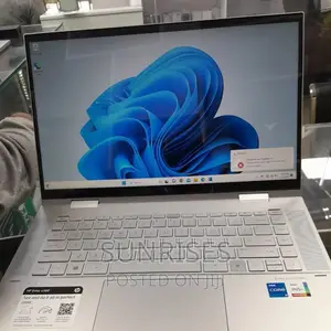 New Laptop HP Envy X360 8GB Intel Core I5 SSD 256GB