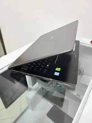New Laptop Acer Aspire 5 8GB Intel Core I5 SSHD (Hybrid) 1T