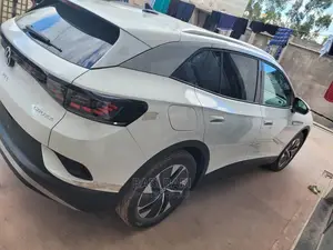 Photo - New Volkswagen ID.4 2023 White