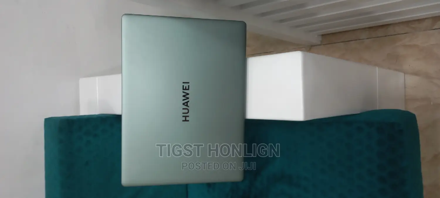 New Laptop Huawei MateBook HZ-W19 16GB Intel Core I7 SSD 512GB