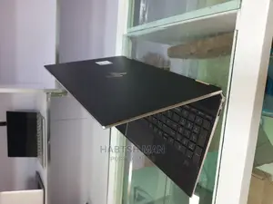 New Laptop HP Spectre 16GB Intel Core I7 SSD 512GB